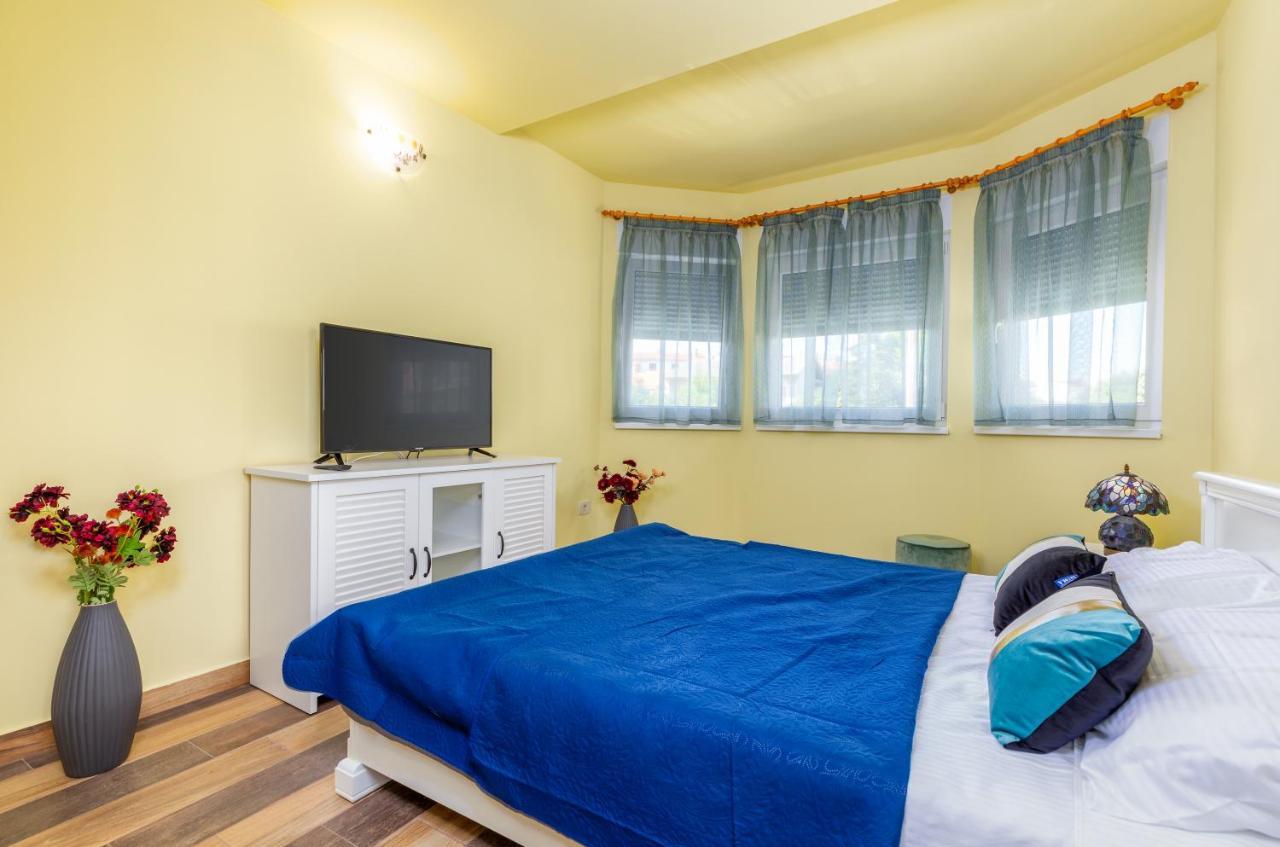 Apartmani Monte Pula Exterior foto