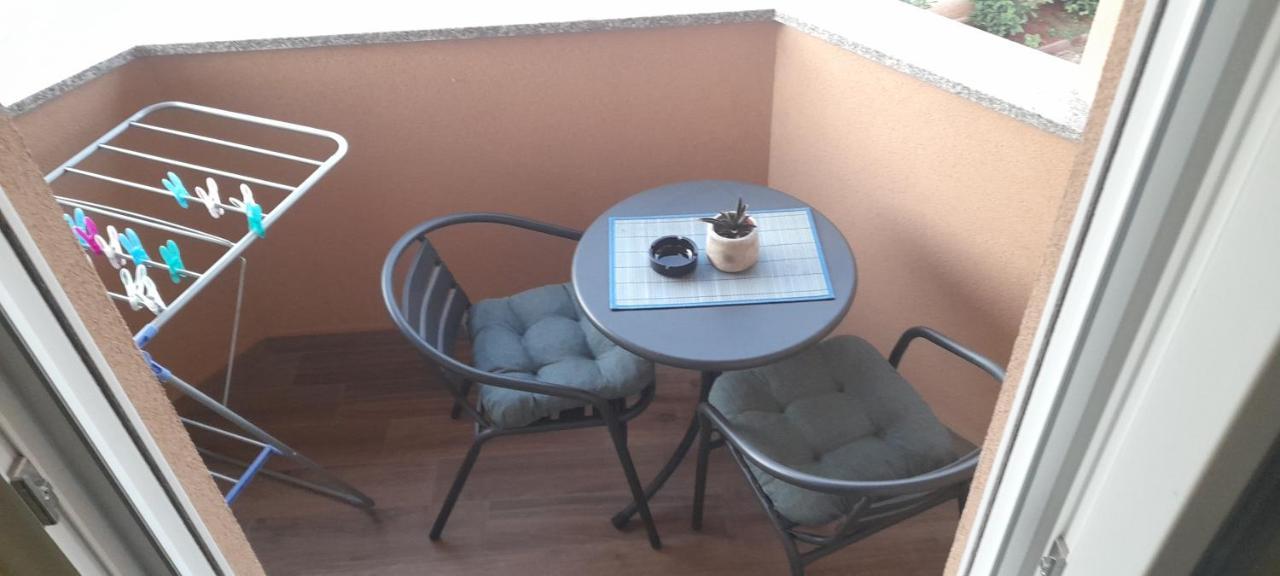 Apartmani Monte Pula Exterior foto